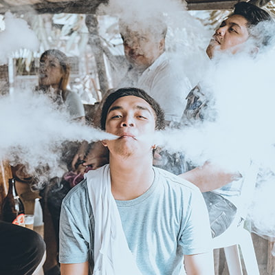 A Guide To Vaping Etiquette